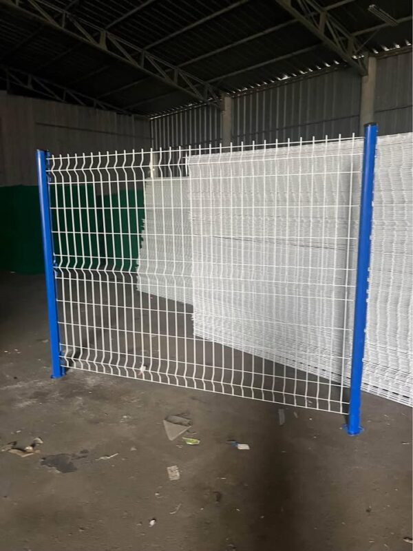 Malla Acmafor Revestida PVC 3D 2.5mt Ancho X 1.8mt Alto 5mm Apertura 7x20 BLANCA - Imagen 5